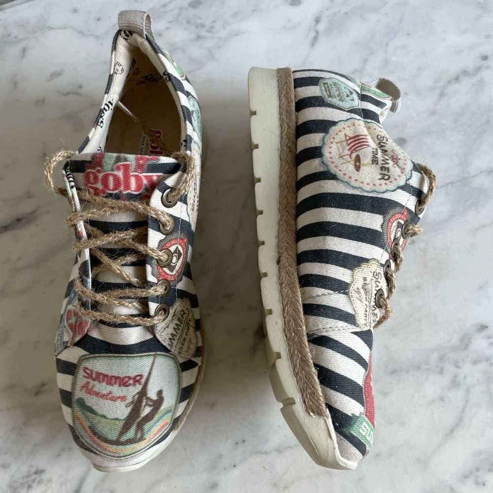 Goby striped sneakers